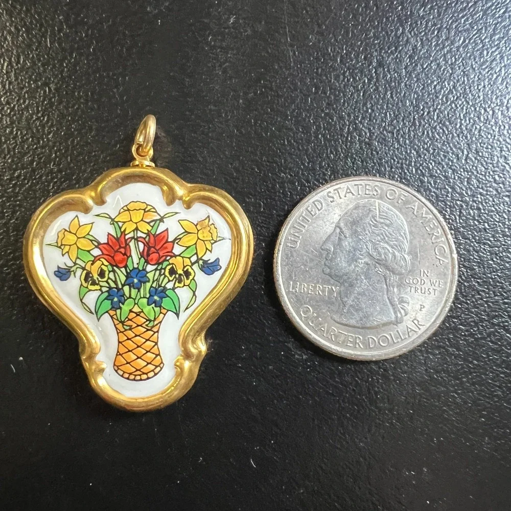 Vintage Franklin Mint Floral Pendant 24K Gold Accent Flower Basket Necklace
